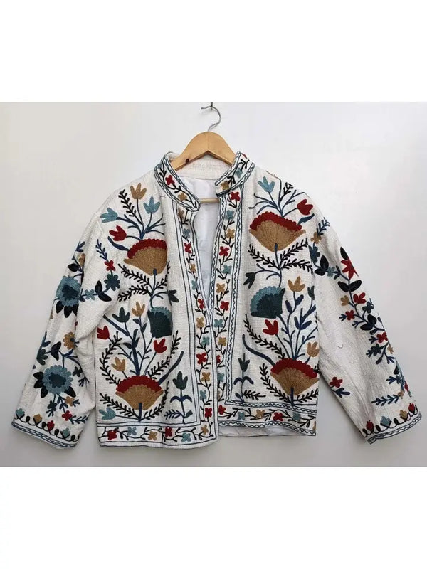 Chaqueta Suzani de algodón bordada a mano - Blanca