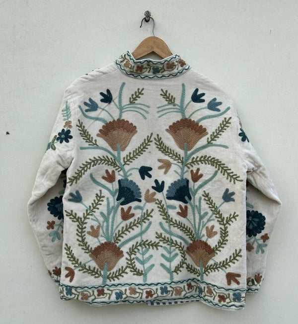 Chaqueta Suzani de terciopelo bordada a mano - Blanca