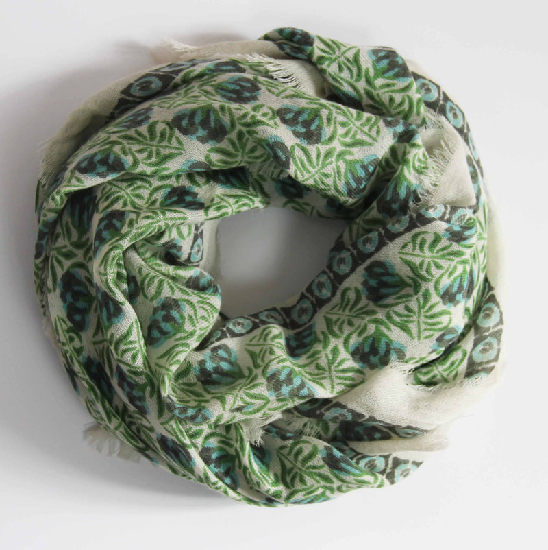 LES BELLES VAGABONDES Cuadrado de lana Green Green Poem