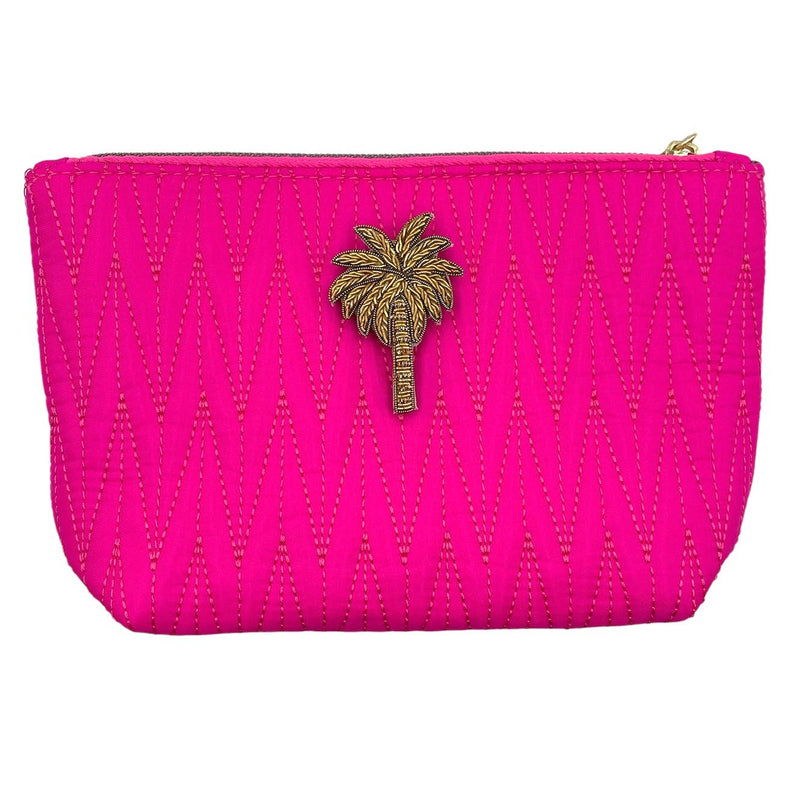 Bolsa de maquillaje Tribeca rosa brillante con pin de palmera