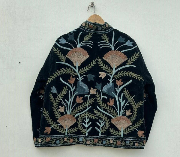 Chaqueta Suzani de terciopelo bordada a mano - Negra