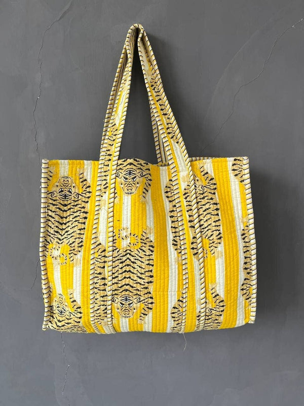 Bolso acolchado de algodón con estampado de tigre hecho a mano