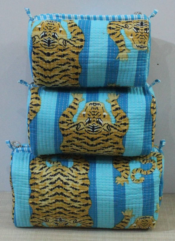 Bolsa de maquillaje/aseo acolchada de algodón azul turquesa con diseño de tigre: Solo mediano