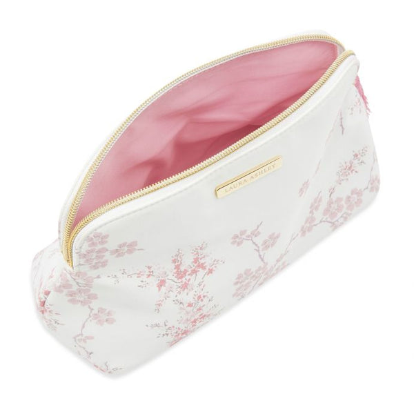 LAURA ASHLEY NECESER