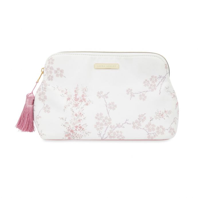 LAURA ASHLEY NECESER