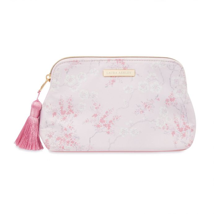 LAURA ASHLEY NECESER