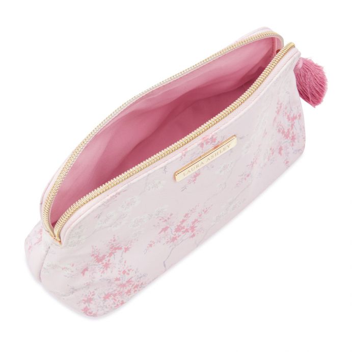 LAURA ASHLEY NECESER